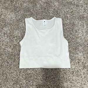 Yogalicious cropped tank